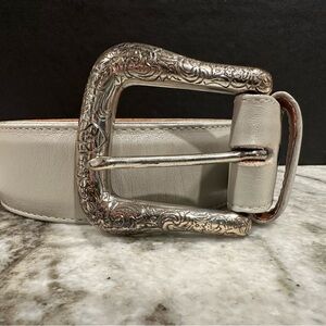 TONY LAMA Women's white Western/Concho Leather Belt silver buckle 32